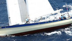 custom yachts 404